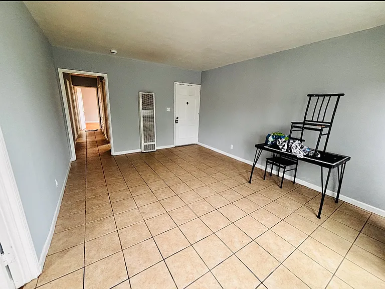2740 73rd Ave #A — Photo 5