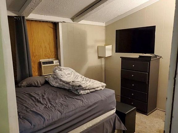 4th image of 304 W Avenue J13 #6