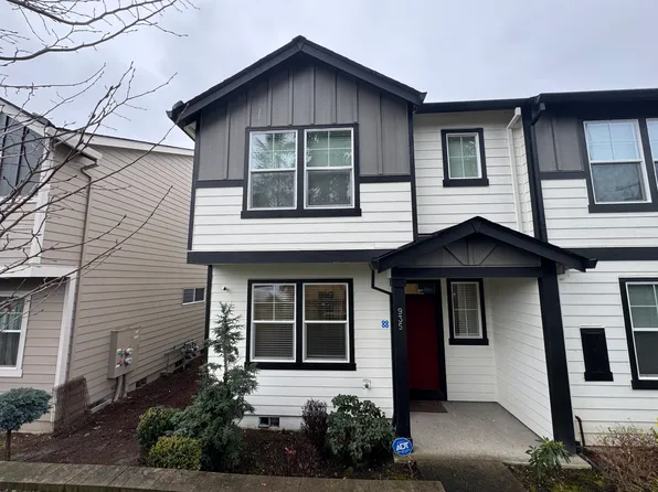 935 N 19th Ave, Cornelius, OR 97113