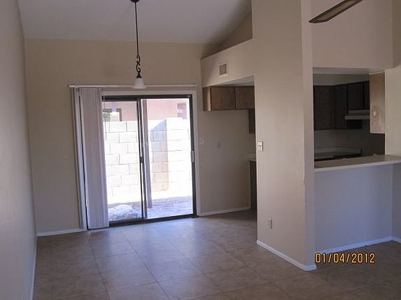 3rd image of 2402 W Hazelwood St APT 3