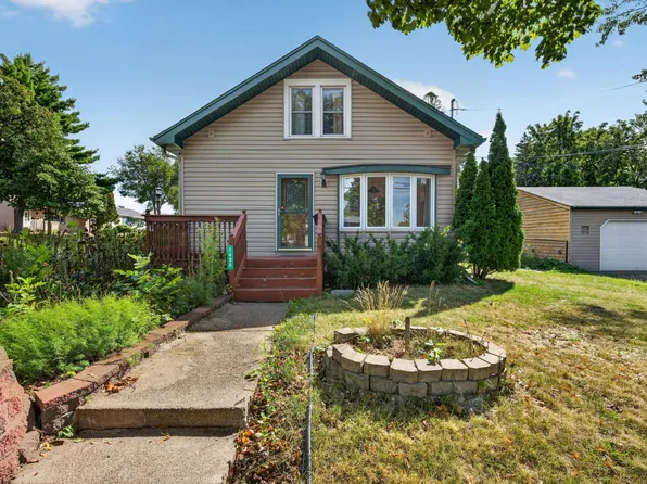 1498 Hazelwood St, Saint Paul, MN 55106