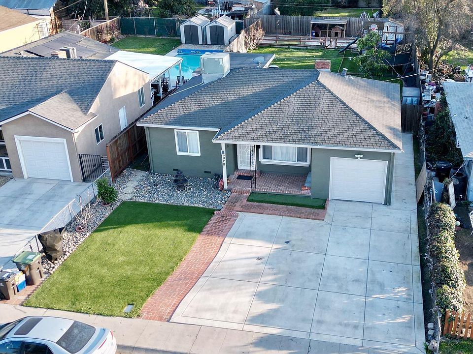 1st image of 3028 Telegraph Ave