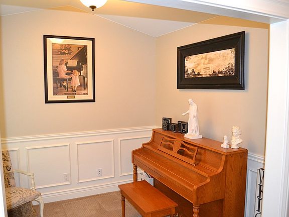 2nd image of 862 Pine Brook Ln