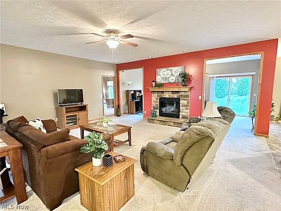 5th image of 1860 Honeychuck Ln