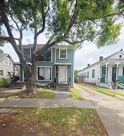 1517 Dante St — Photo 1
