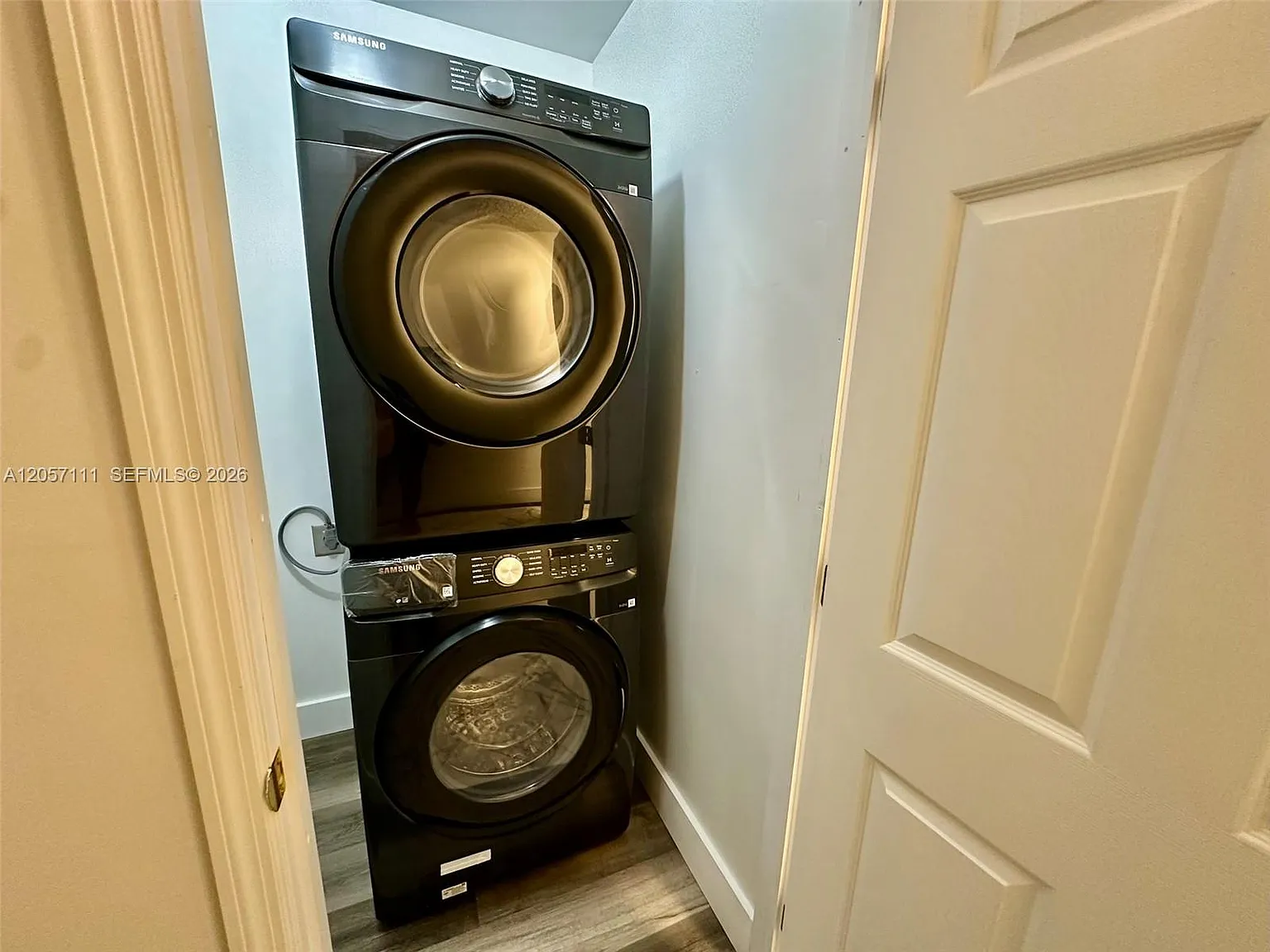 Canongate Condo No One — Photo 4