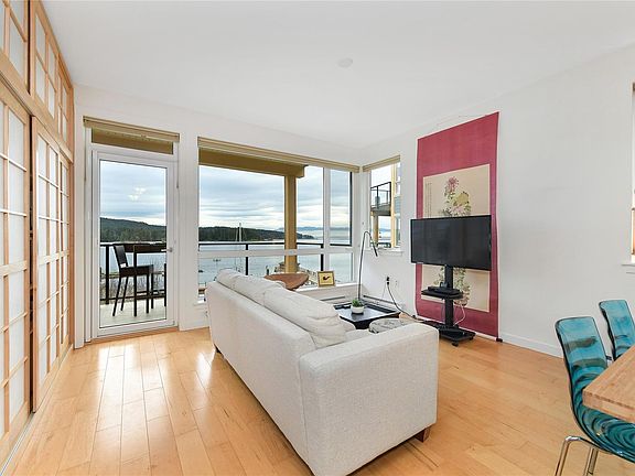 3rd image of 6671 Horne Rd #102