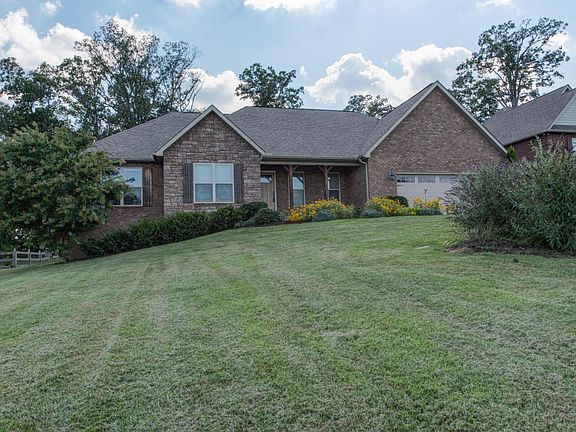 2nd image of 2934 Silver Brook Ln