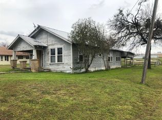 119 W Stroud St, Frost, TX 76641