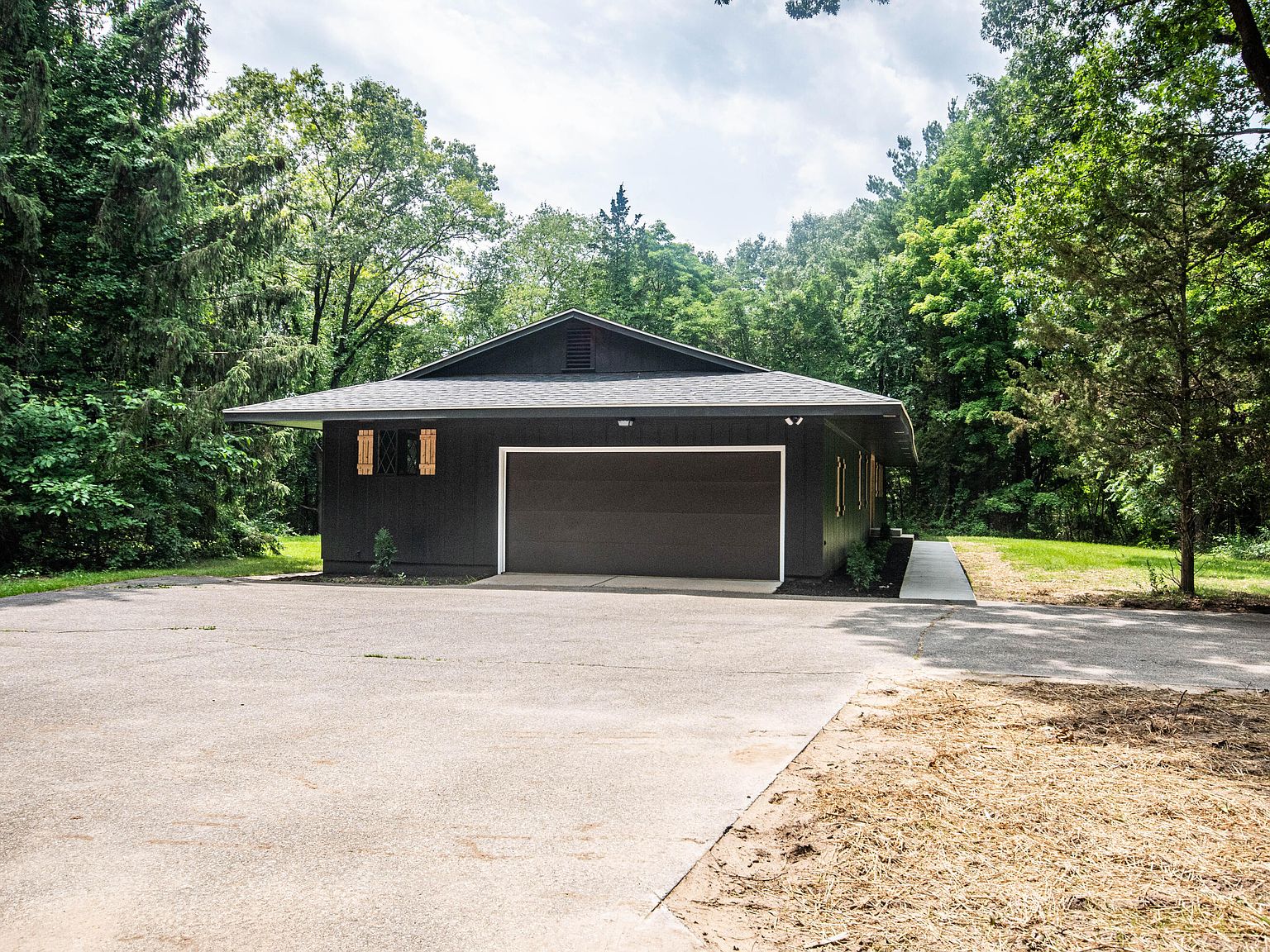 5374E Fulton St E, Ada, MI 49301 MLS 23025435 Zillow