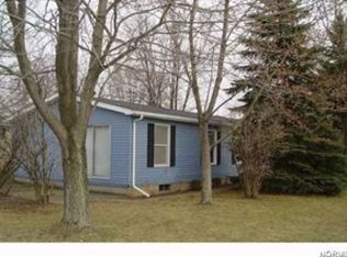 26 Anglers Ln, Lagrange, OH 44050