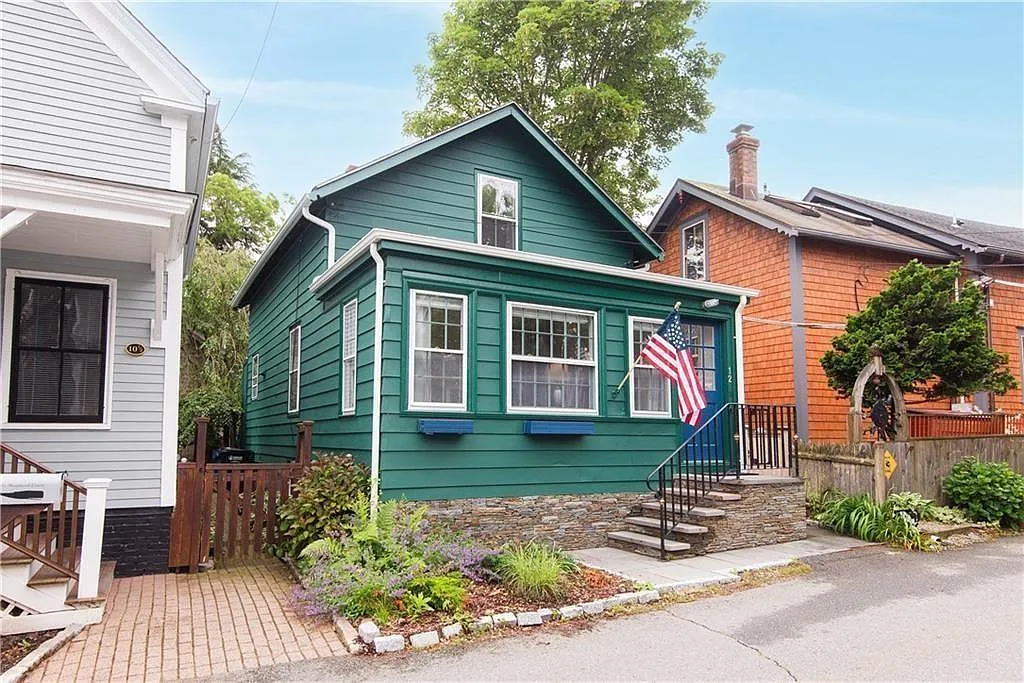 2 bed, 1.5 bath, 913 sqft, $8,000 — Photo 3