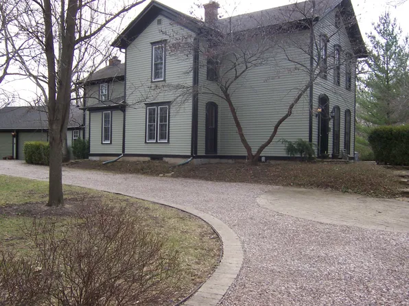 1301 S Batavia Ave, Geneva, IL 60134