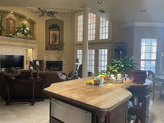 Open concept living kitchen 