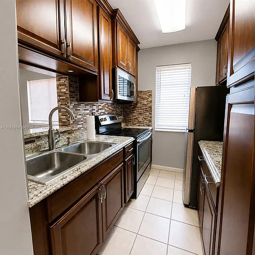 2225 Polk St #1B Photo 1