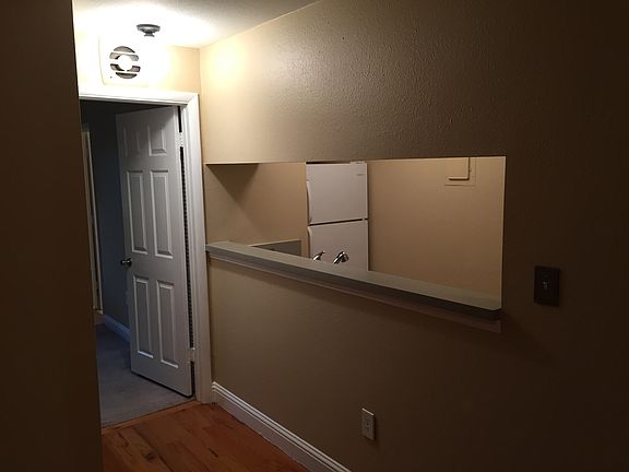 4th image of 1301 S Howard Ave APT B6