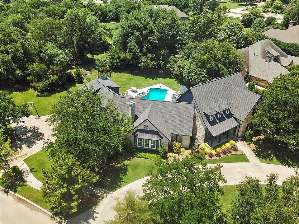 1st image of 408 Willowsprings Dr