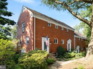 3482 Gunston Rd, Alexandria, VA 22302