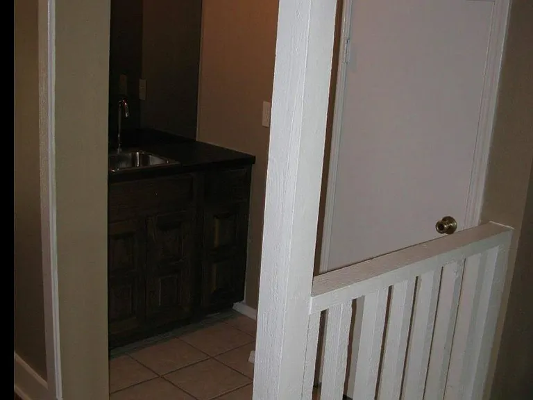 2216 S Fir Ave — Photo 10