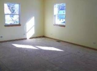 834 Adams St, Waukegan, IL 60085