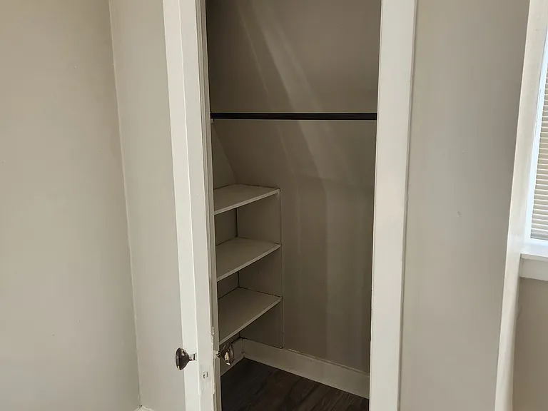 1103 Mifflin St #4 — Photo 18