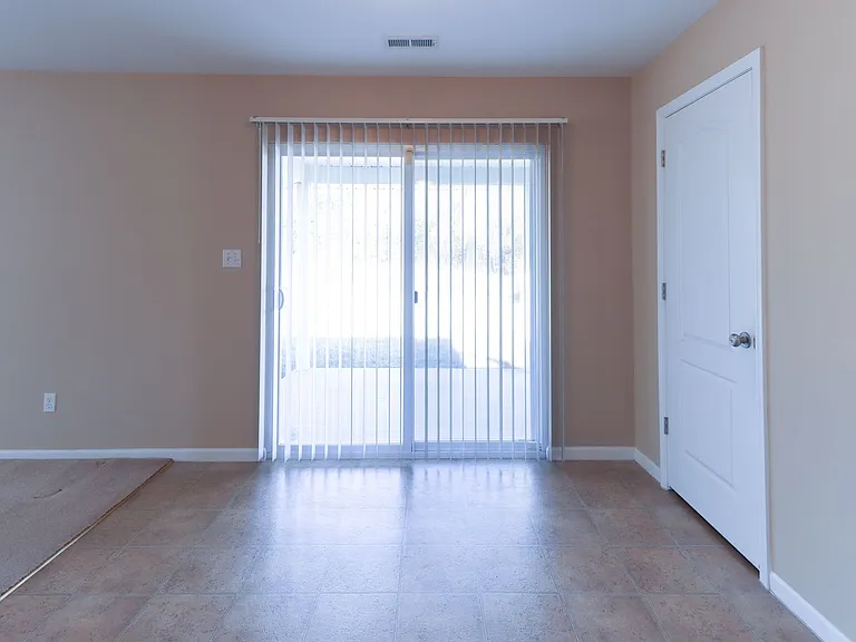613 Bear Valley Ct — Photo 8