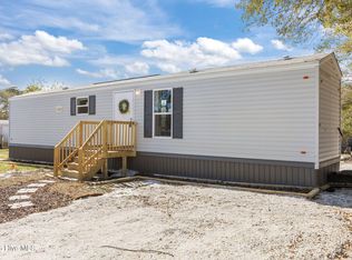 111 Woodpecker Rd, Holly Ridge, NC 28445