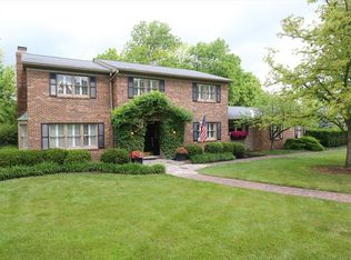 821 Kingfisher Ln, Cincinnati, OH 45246