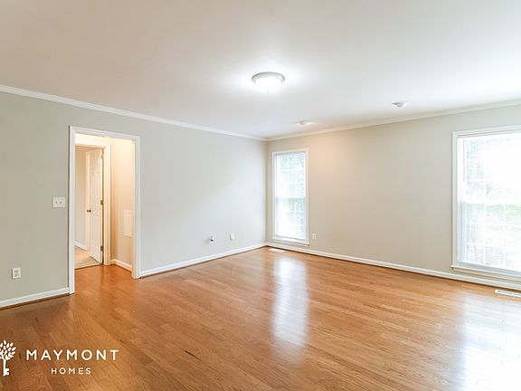 5th image of 1748 King James Dr