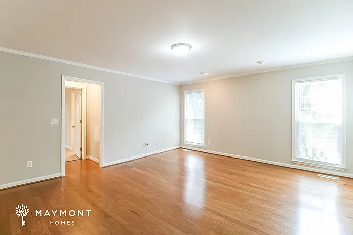1748 King James Dr — Photo 5