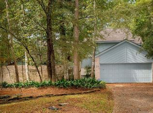23 Thornhedge Ct, Spring, TX 77381
