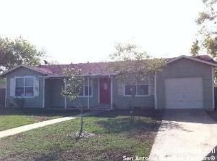 113 Live Oak St, Poth, TX 78147