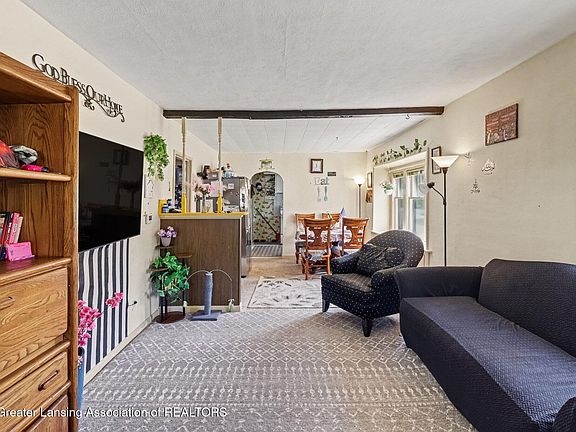 3rd image of 1933 Harding Ave