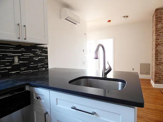 Rented by BIG Management NY | media 37