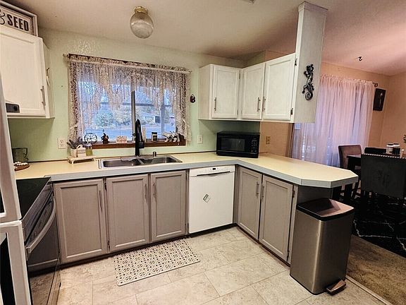 4th image of 3503 Lakecrest Street SE
