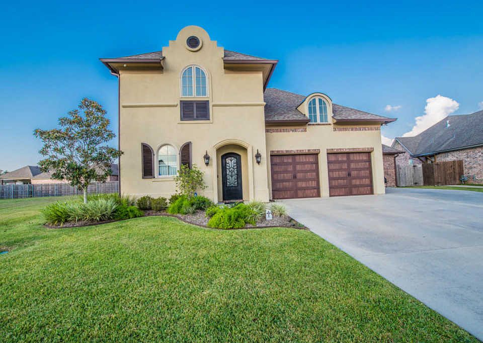 1st image of 104 Phelps Dr