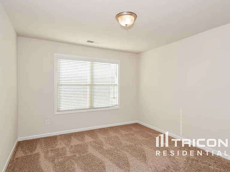 Tricon Macland Township — Photo 31