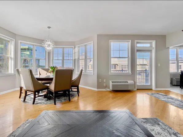 4 Constellation Pl APT 410, Jersey City, NJ 07305