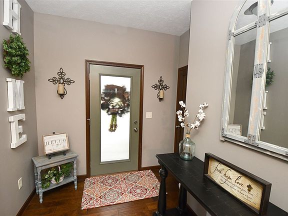 2nd image of 4607 Loveland Dr