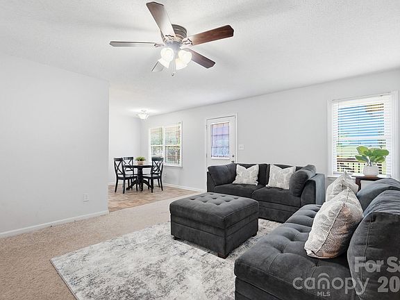 4th image of 3626 Farm Lake Dr SW