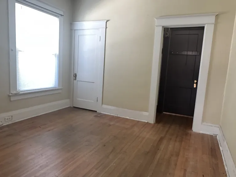 2621 N York St — Photo 10