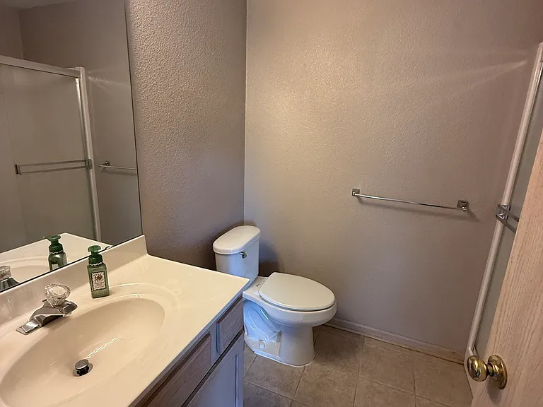 529 SW Market St — Photo 12