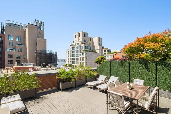 Rented by Compass | media 12