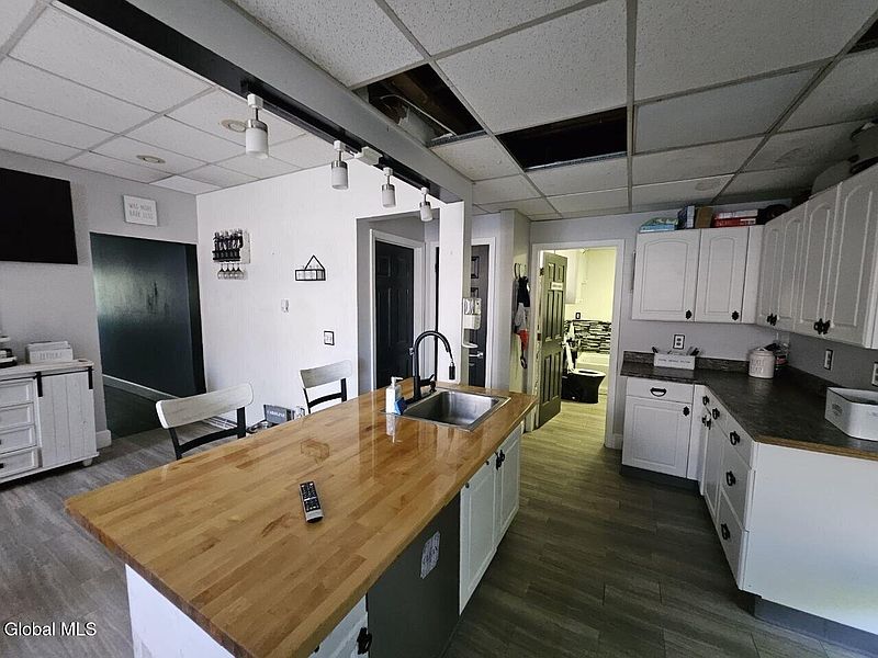 3rd image of 5 Maple Street