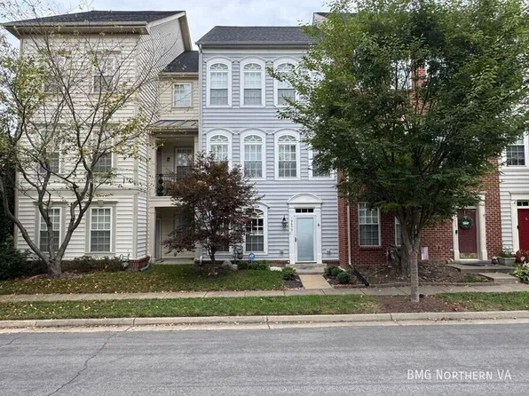 10673 General Kirkland Dr, Bristow, VA 20136