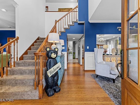 5th image of 9700 Clift Rd