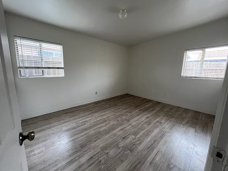 981 Calla Ave — Photo 7