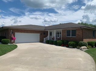 2301 Foxbury Ln, Findlay, OH 45840