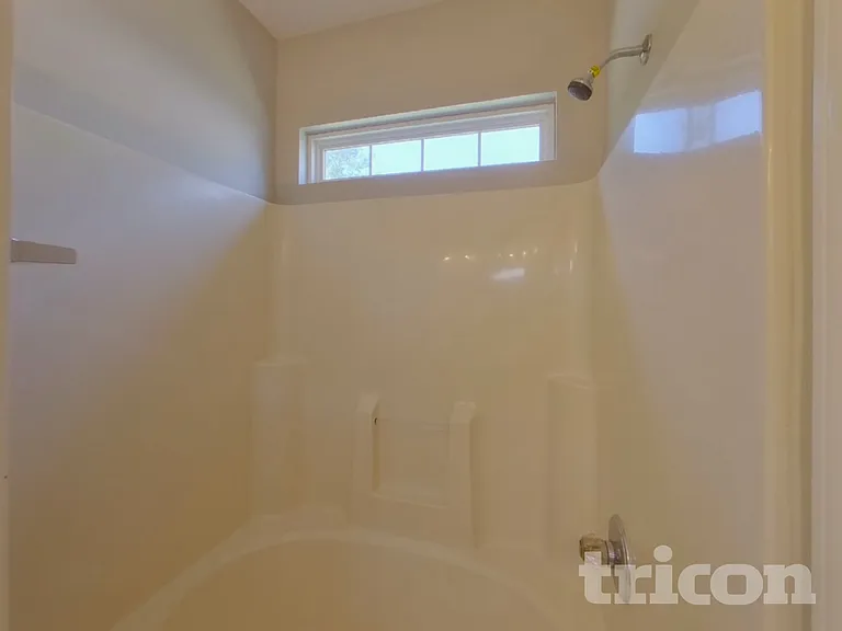 207 Lockleven Dr — Photo 11