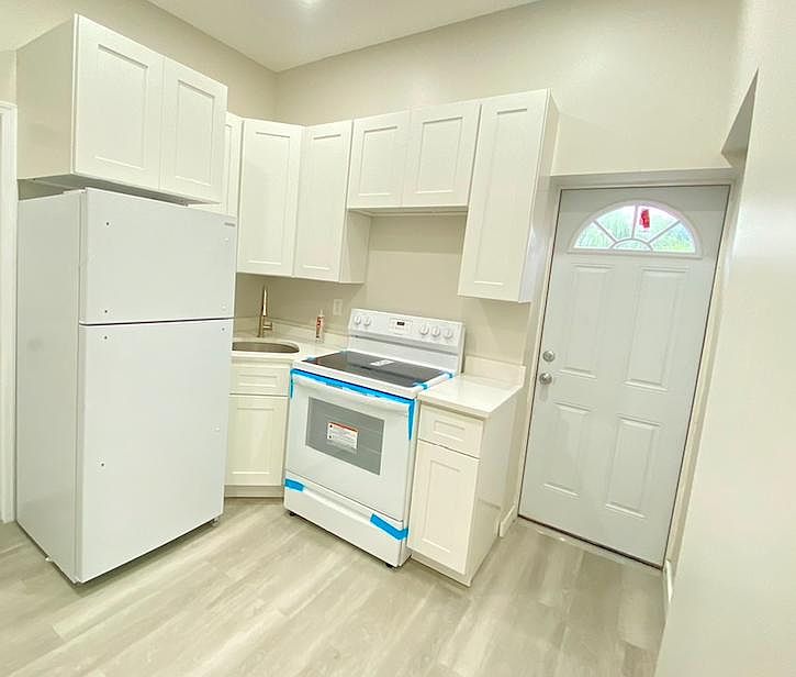 2nd image of 15644 76th St